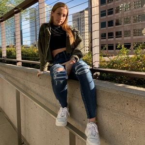 Meet your Posher, Sydney